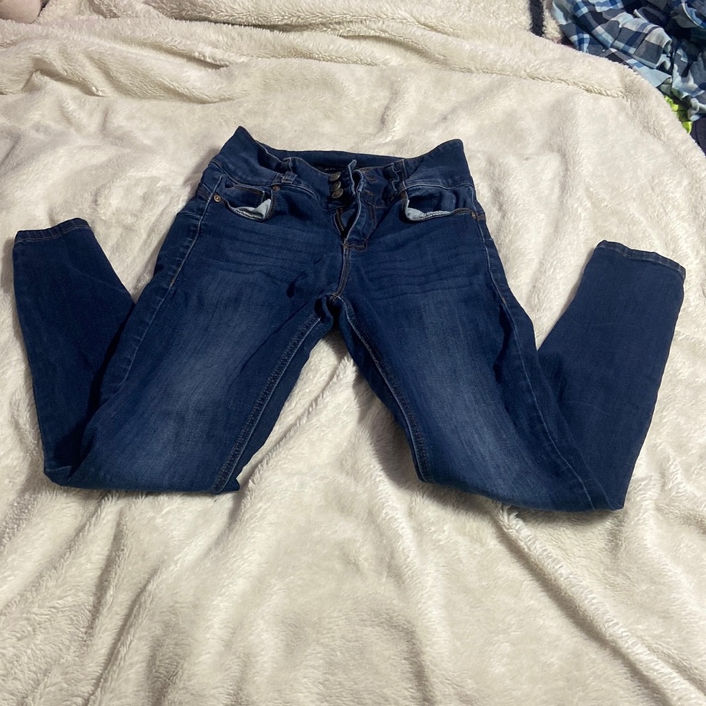 Women’s dark blue denim skinny jeans
